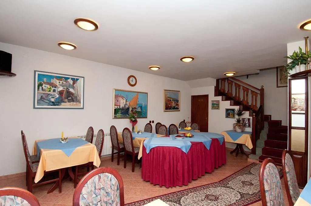 Ičići Bed & Breakfast Villa Klara 3*,  קרואטיה